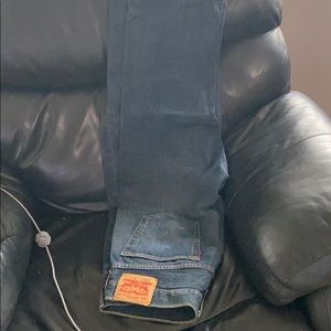 34x32 Levi Strauss 569 jeans.